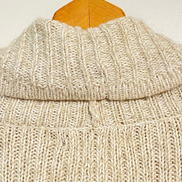 Levi's Straus Co. Oatmeal Colored 3 Button Shawl Collar Cardigan size Medium - Picture 6 of 12